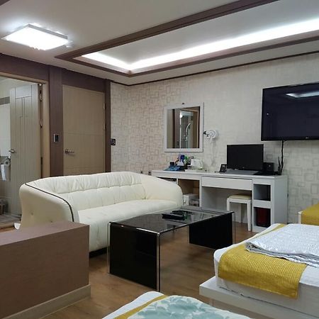 Gwangyang  Raon Hotel מראה חיצוני תמונה