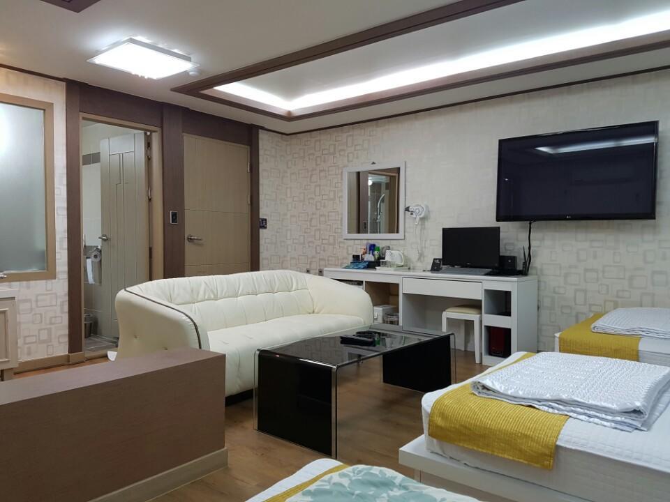 Gwangyang  Raon Hotel מראה חיצוני תמונה